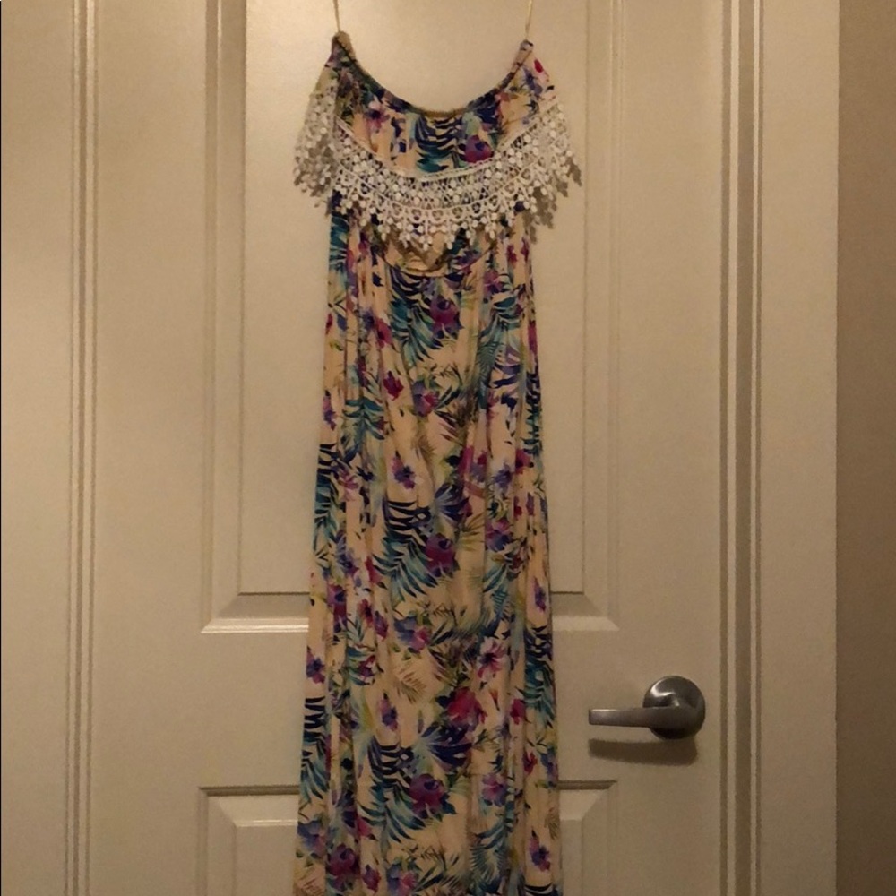 Maxi dress
